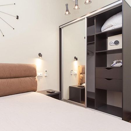 Apartamento Goodrest On Deribasovskaya Odesa Exterior foto