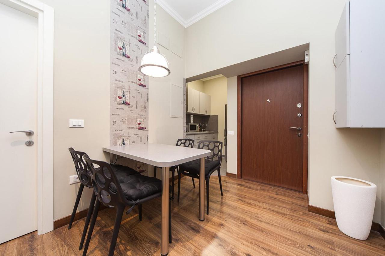 Apartamento Goodrest On Deribasovskaya Odesa Exterior foto