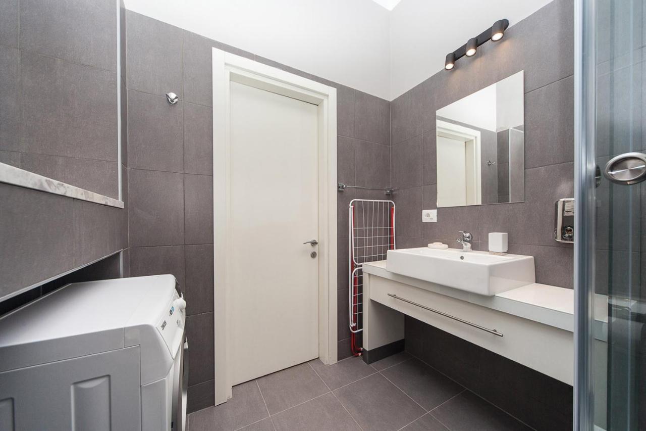 Apartamento Goodrest On Deribasovskaya Odesa Exterior foto